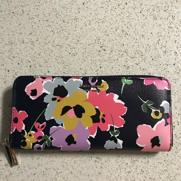 kate spade Handbags - 🌸🌺NWOT Wallet